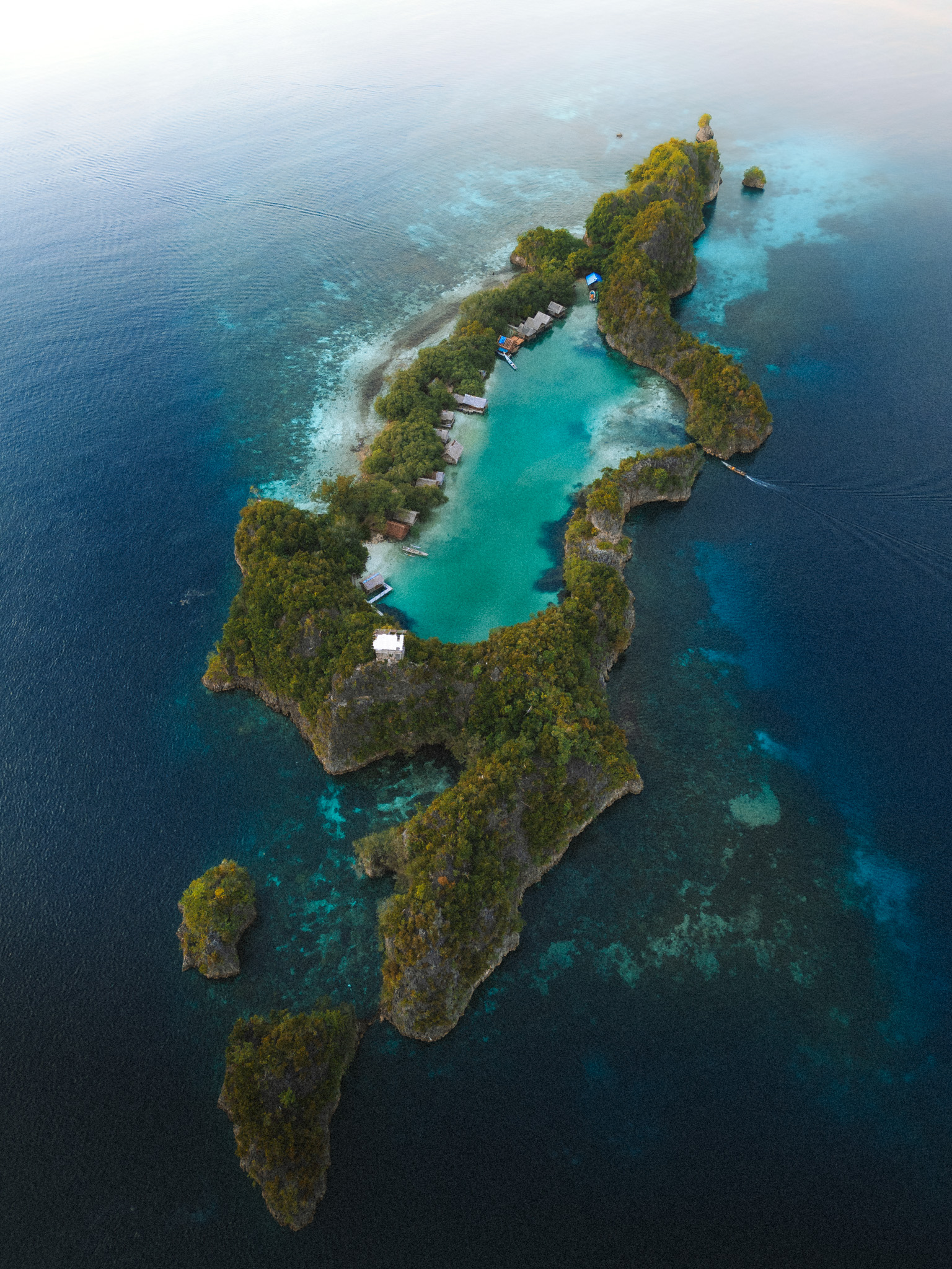 raja_ampat_rufas_island_drone-0774