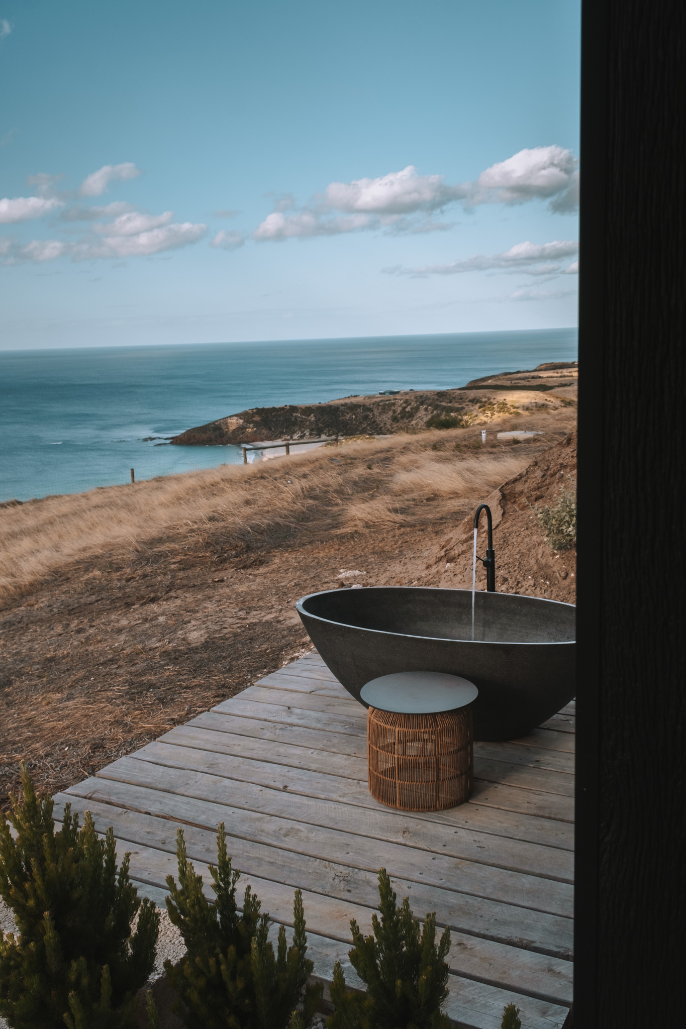 wander_bath_and_balcony-9900